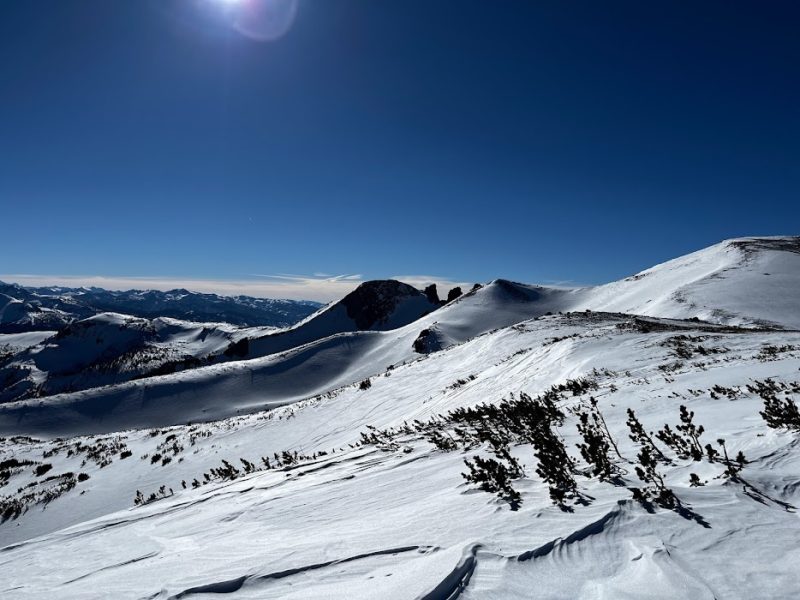 Less than expected snow cover Above Treeline on San Joaquin ridge except in wind drifts around ridges.