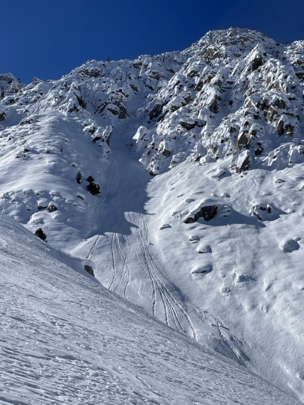 Lots of rollers visible in higher couloirs, some falling in the canyon proper