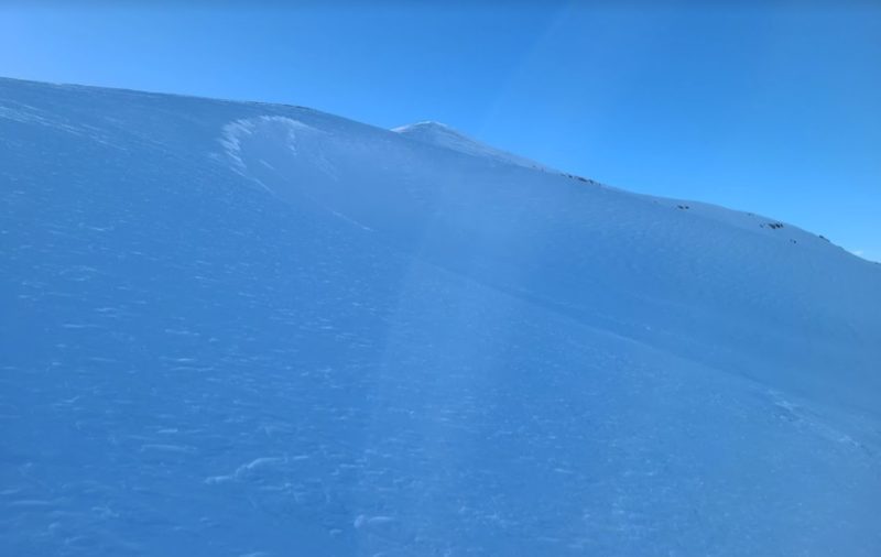 Old crown and debris on a moderately steep NE slope on Mt. Warren at 11.500 ft. Obvious catchment zone. Size 2.