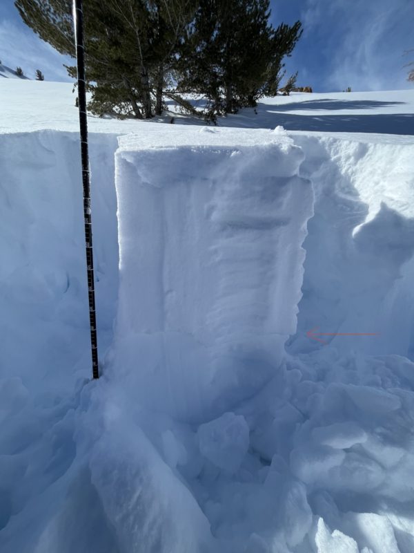 Ghetto shovel column shows cracking at approximately 130cm.