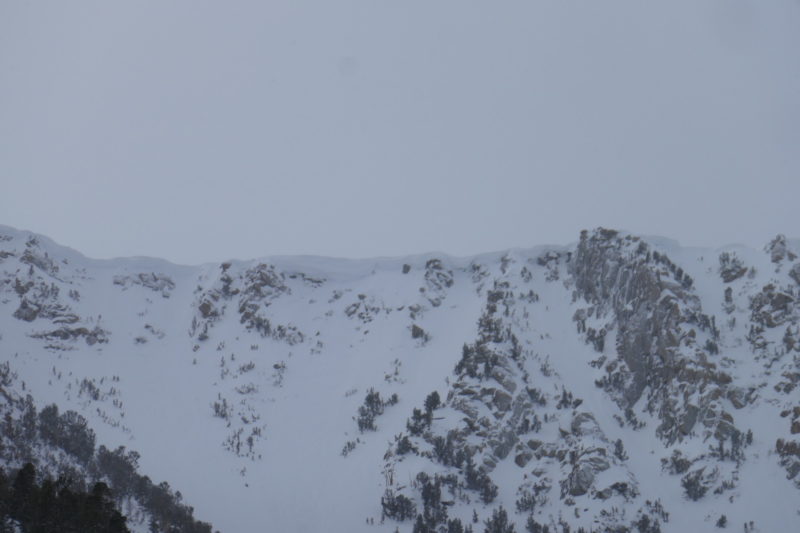 Big cornices high on table mountain. 