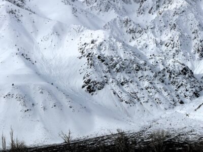 Wet Slabs, E, 7800' Mt. Tom