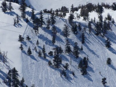 V Bowl avalanche crown